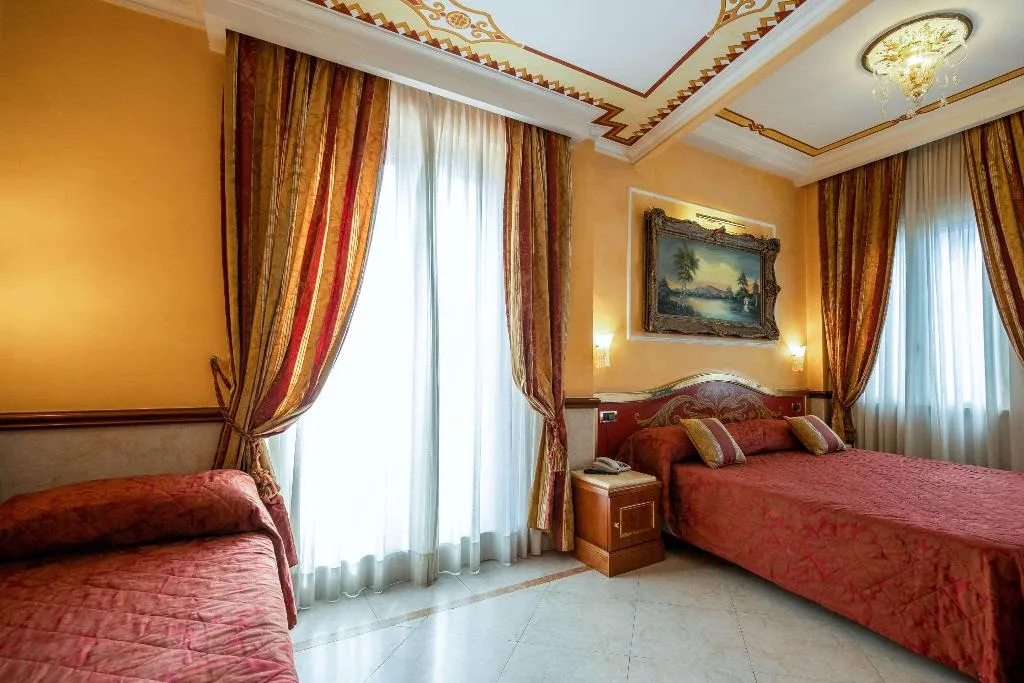 TWIN NON SMOKING Room, Clarion Collection Hotel Principessa Isabella, Rome