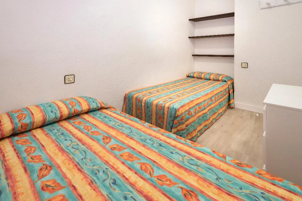 APARTMENT CAPACITY 4 ONE BEDROOM Room, Sorrabona Apartamentos, Costa Brava
