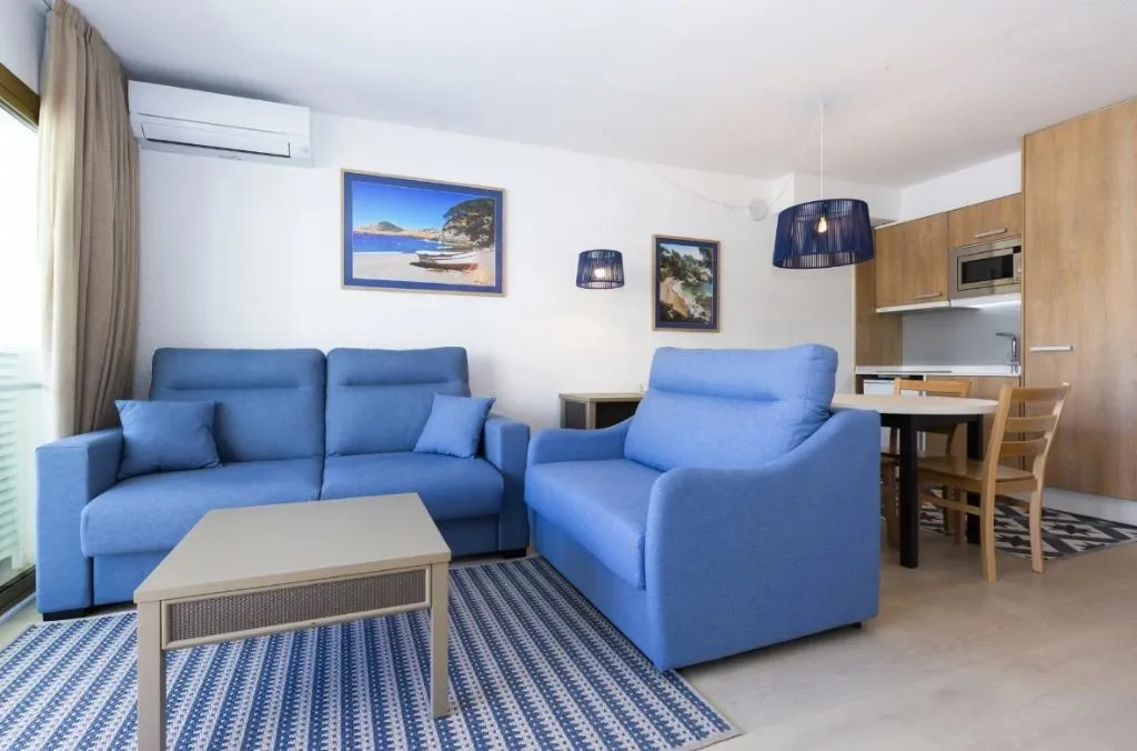 FAMILY ROOM STANDARD Room, Blaumar, Costa Brava