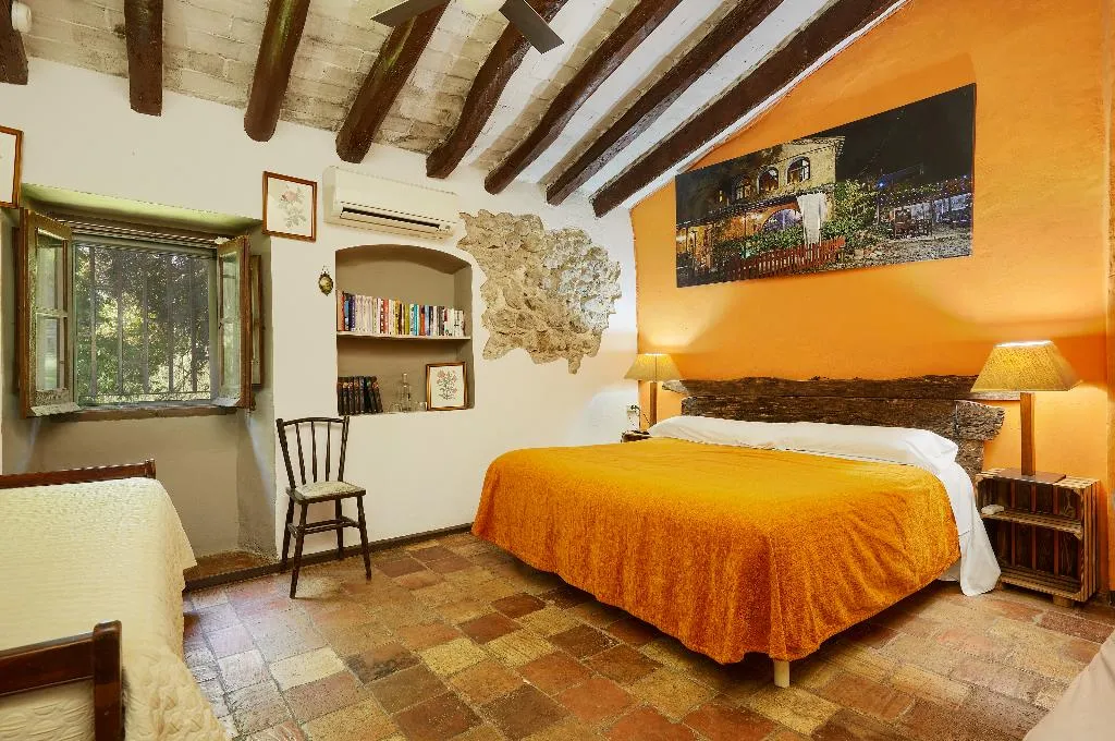 TRIPLE SUPERIOR Room, Mas Torrencito, Costa Brava