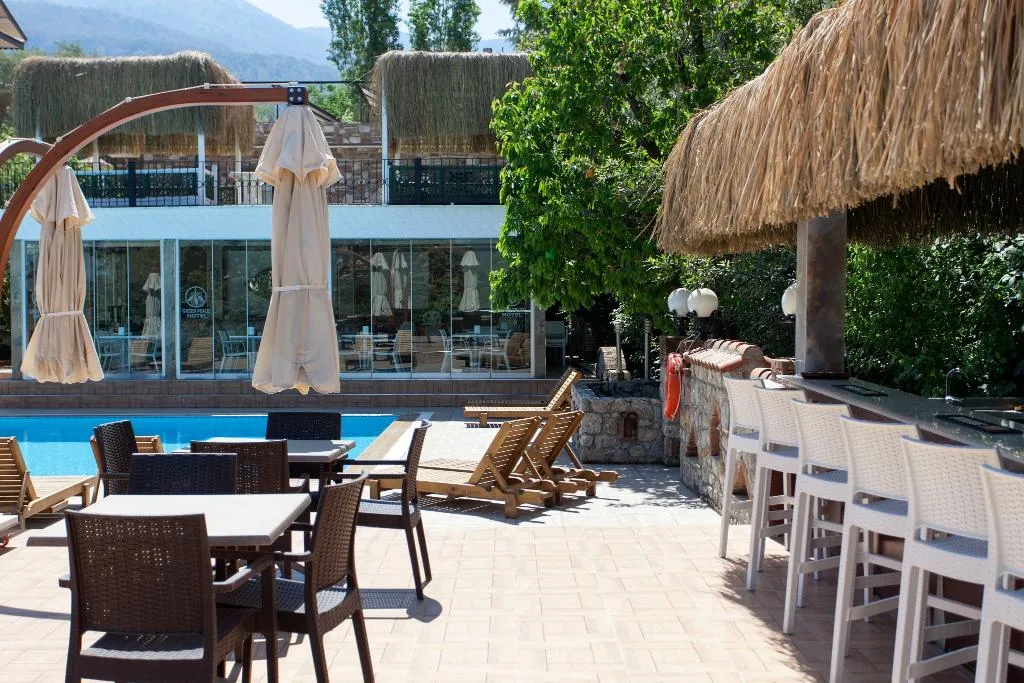 Bar, Green Peace, Dalaman
