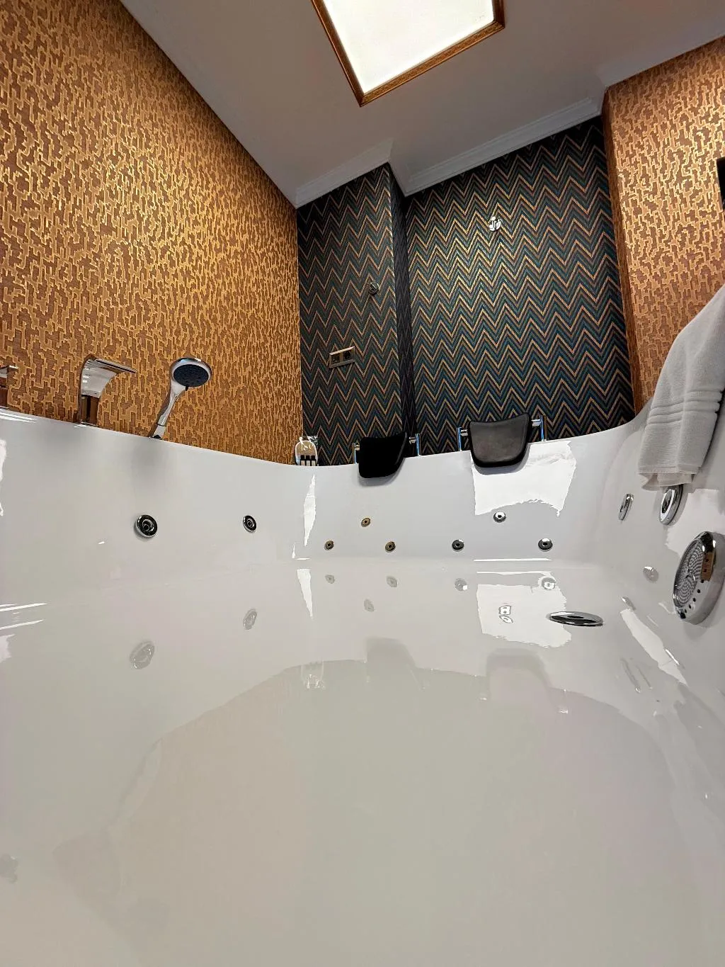 SUITE WITH JACUZZI Room, The Yali Konak Hotel Izmir, Izmir