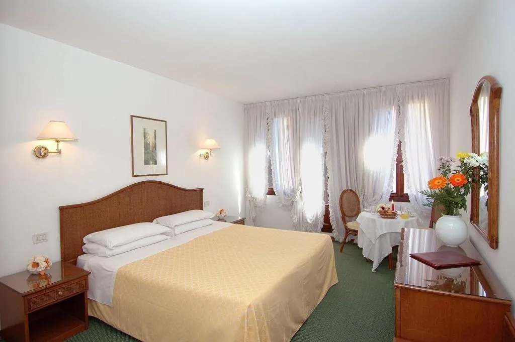 SINGLE STANDARD Room, Casanova, Venice