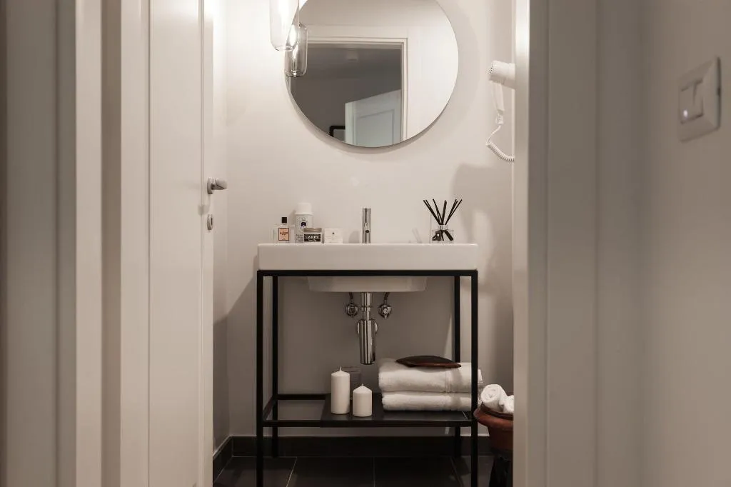 Room, B B Lorena Suites, Florence