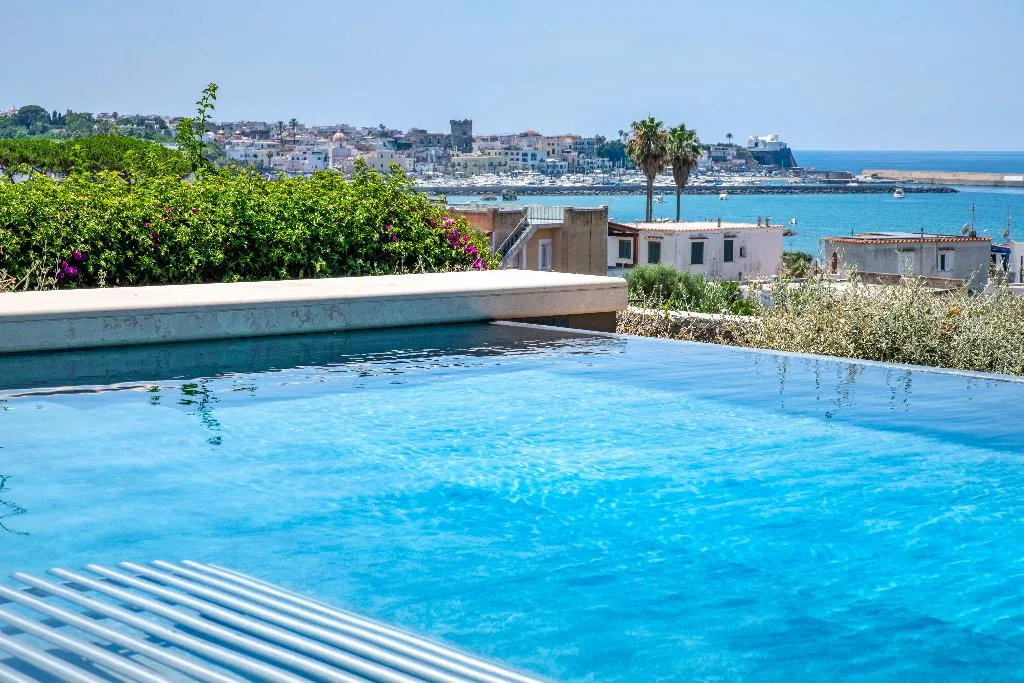 VILLA EXECUTIVE KING BED Room, Orablu Exclusive Villas, Naples