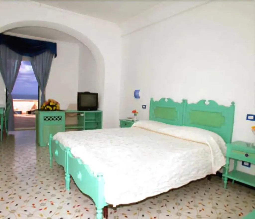 Room, Le Terrazze, Naples