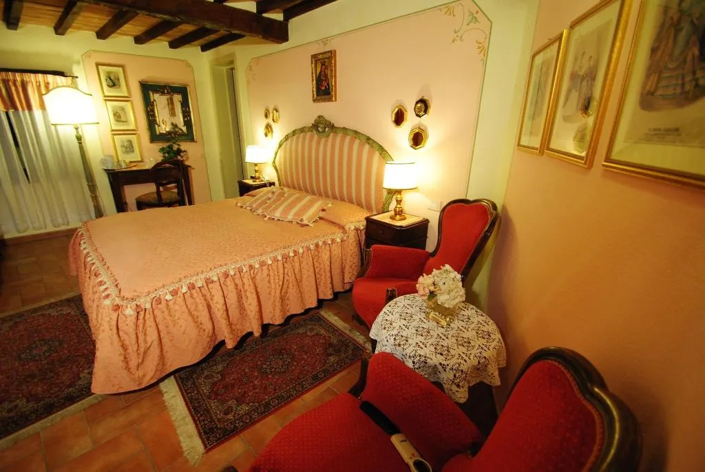 Room, Albergo Torre Sangiovanni, Perugia