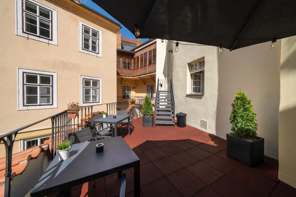 Terrace, Old Town - Aparthotel Michalska, Prague