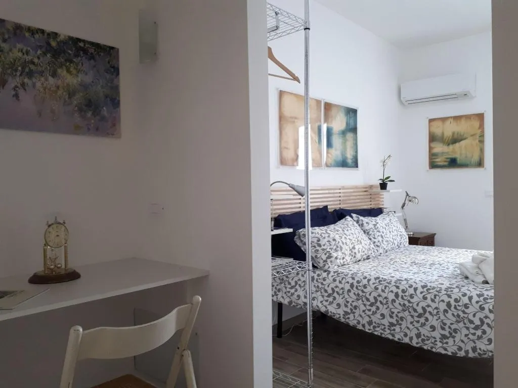 Room, The Norman Palace Guest House, Catania