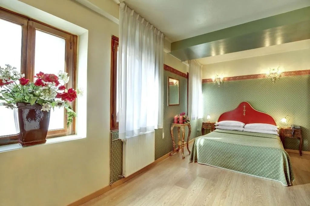 Room, Locanda Antico Fiore, Venice