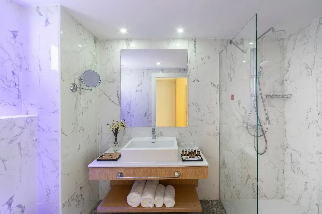 Double or Twin STANDARD Room, Leonardo Crystal Cove Hotel and Spa by the Sea, Cyprus