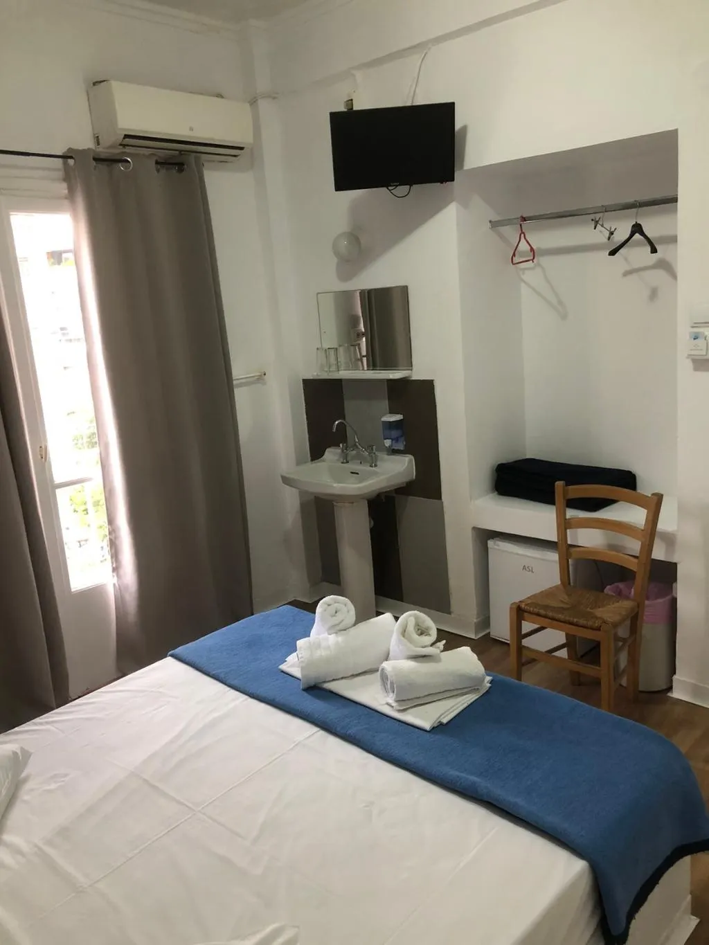 Double or Twin WITH SHARED BATHROOM Room, Sparta Team Hotel- Hostel, Athens