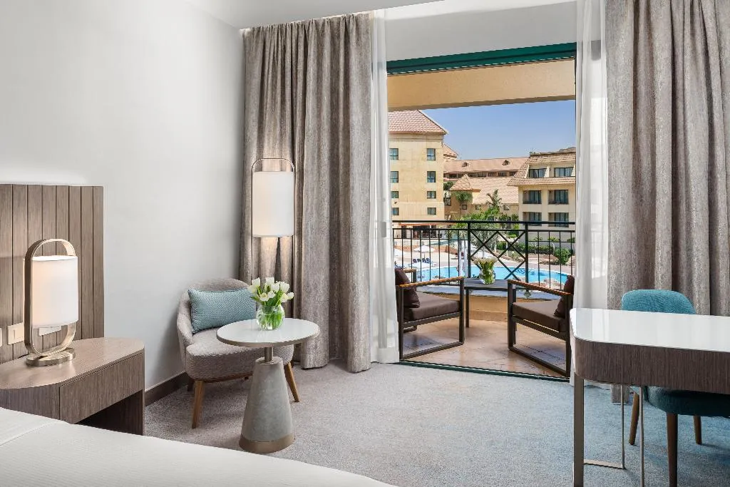 DOUBLE SUPERIOR KING BED Room, Hilton Pyramids Golf, Cairo