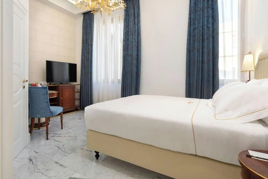 DOUBLE INNER-QUEEN SIZE -VUODE Room, Ortea Palace Luxury Hotel, Catania