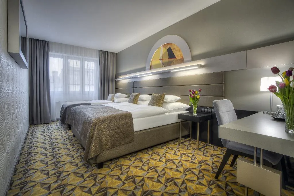 TRIPLE STANDARD Room, Essence, Prague