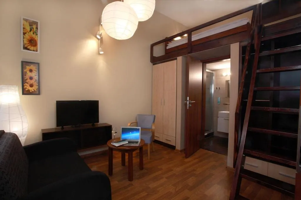 Room, Dom Turysty - Pokoje Goscinne, Krakow