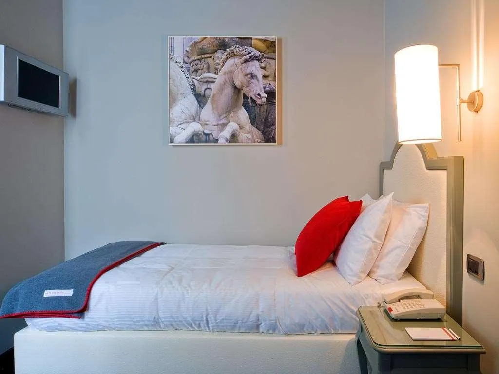 Room, Rosso23, Florence