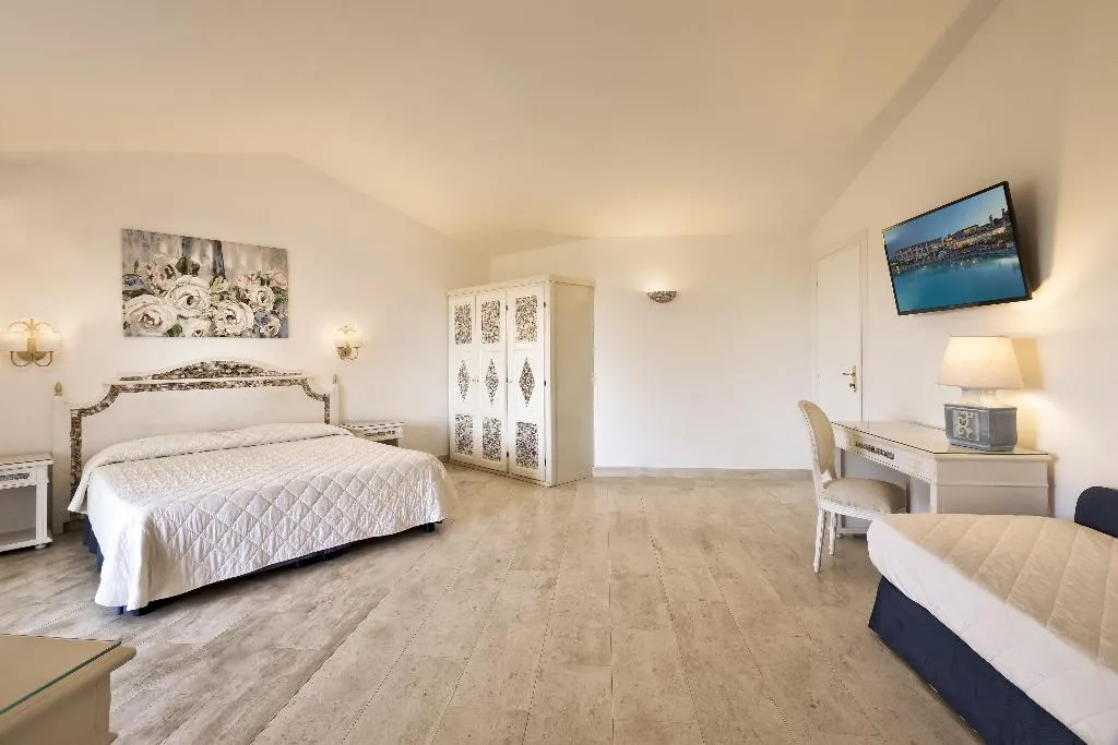 JUNIOR SUITE STANDARD Room, Grand Hotel In Porto Cervo, Olbia