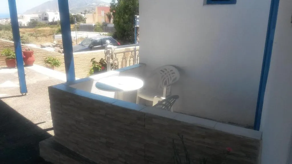 Room, Thirasia, Santorini