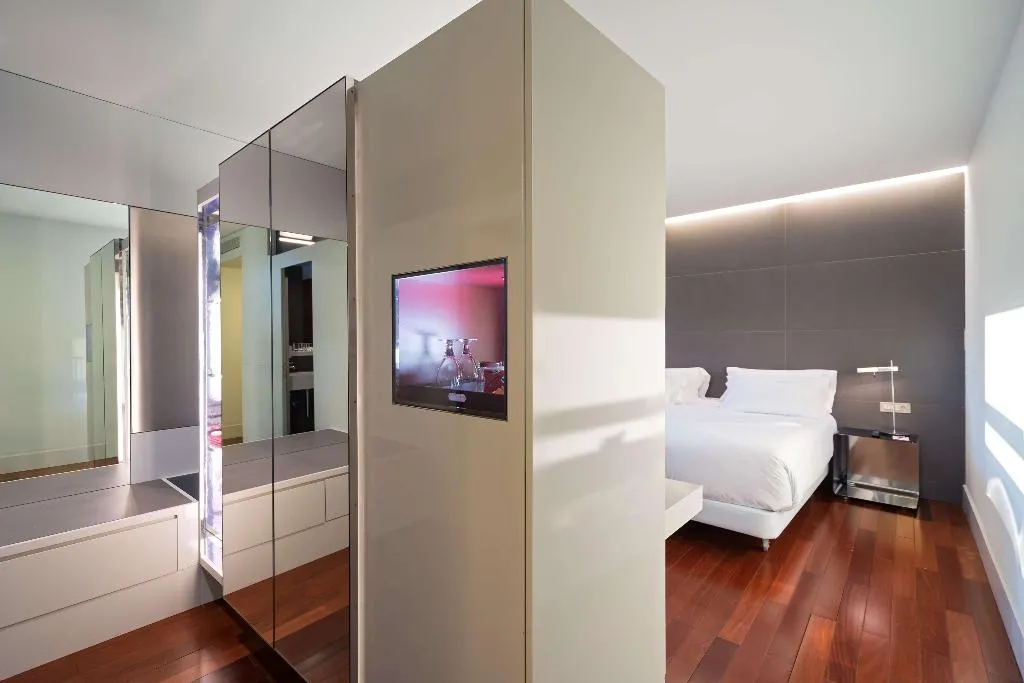 Room, NH Collection Barcelona Constanza, Barcelona