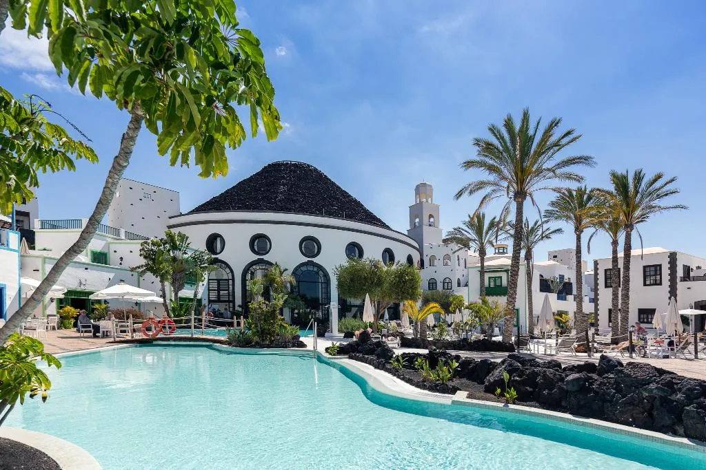 Pool, Hotel LIVVO Volcan Lanzarote, Lanzarote