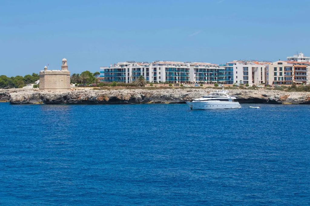 Sports and Entertainment, Caprice Skyline Aparthotel, Menorca