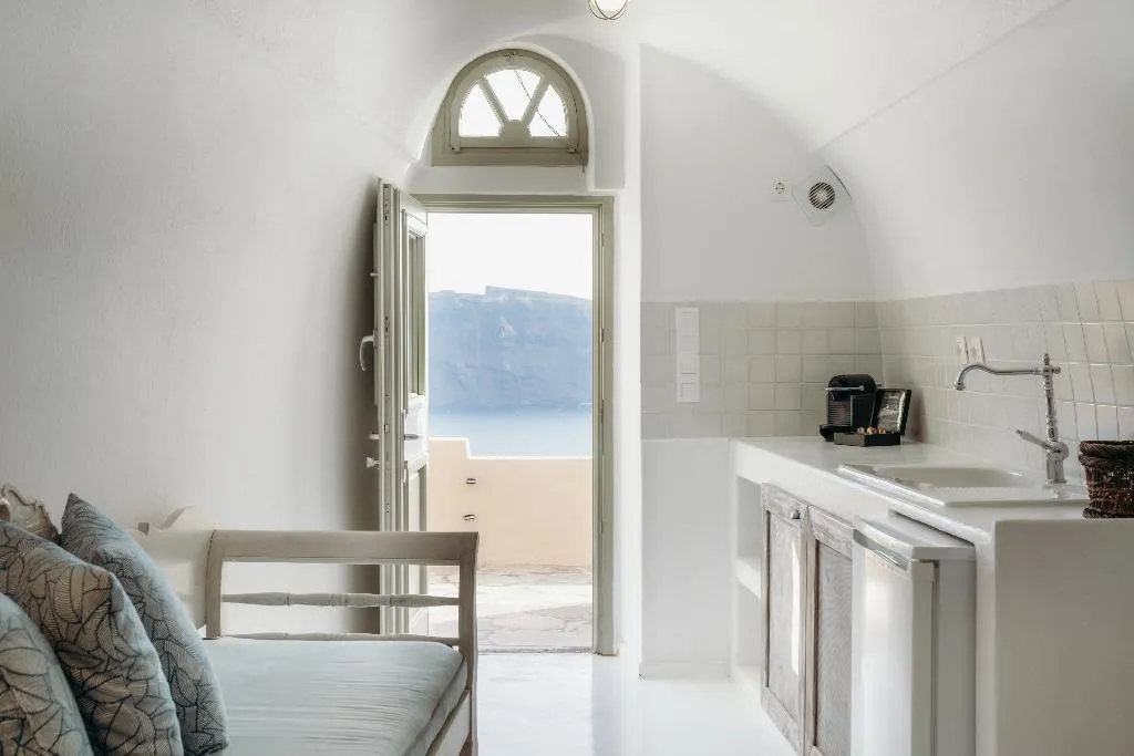 VILLA DELUXE ONE BED Room, Nano Villa Oia, Santorini