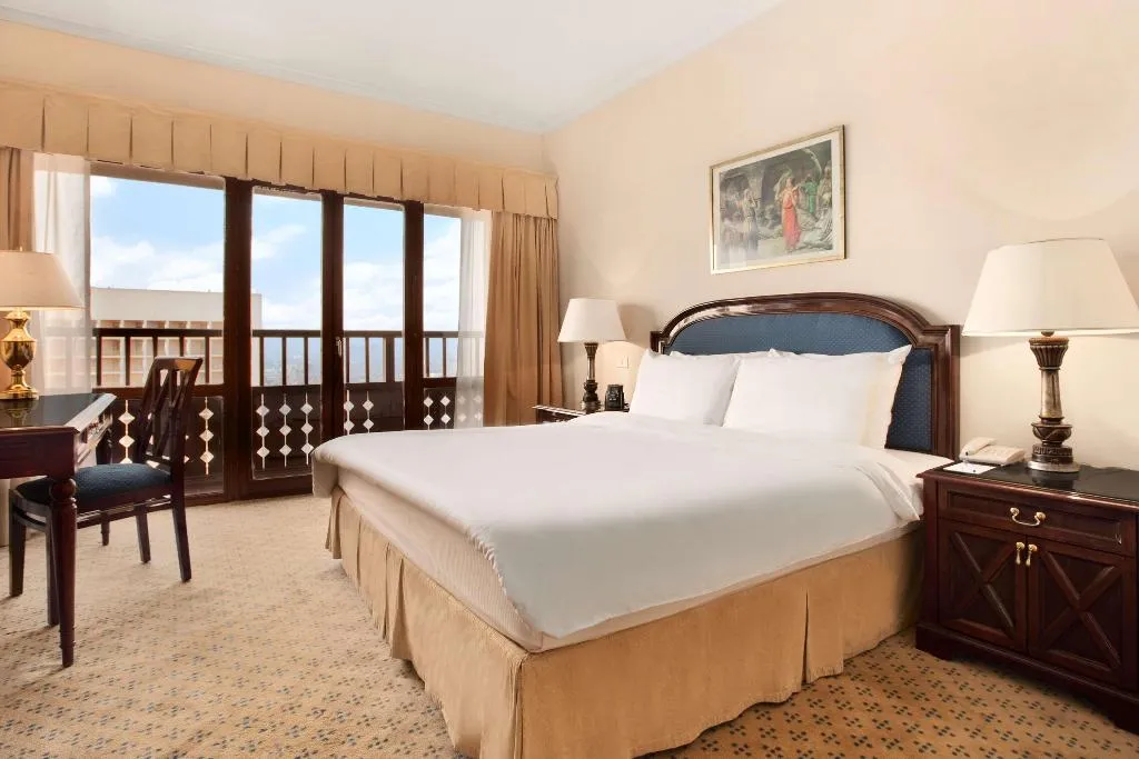 Room, Cairo World Trade Center Hotel & Residences, Cairo