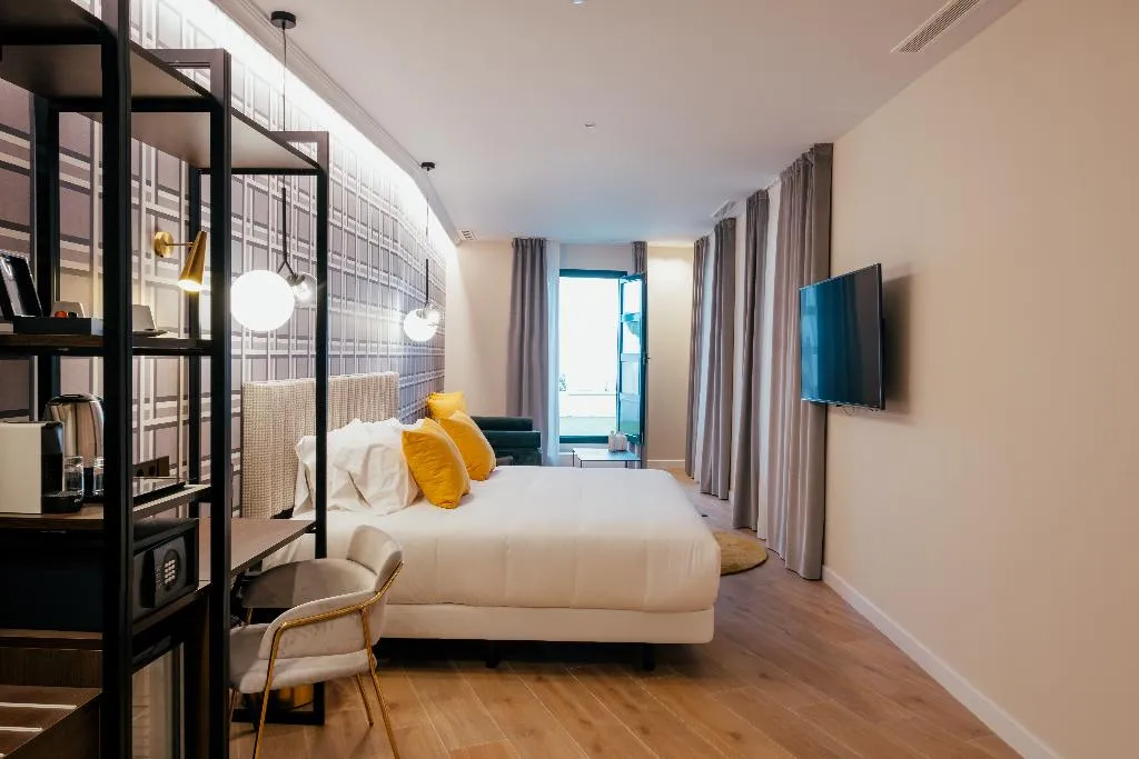 TRIPLE EXECUTIVE Room, Cetina Sevilla, Seville