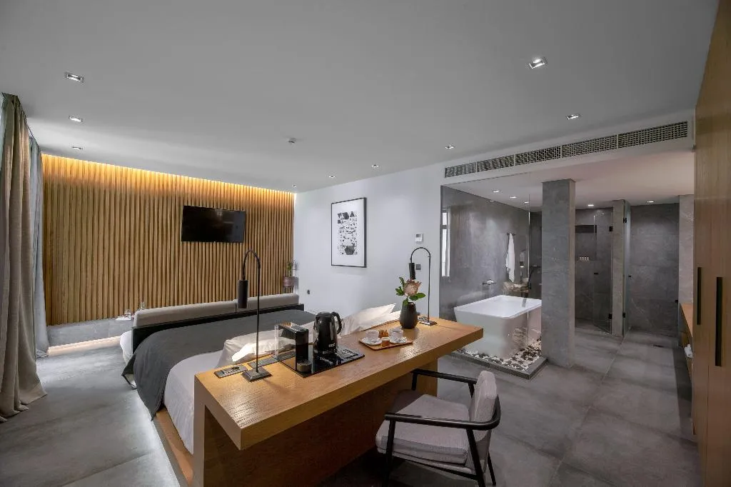 SUITE STANDARD Room, The Editor Hotel, Athens