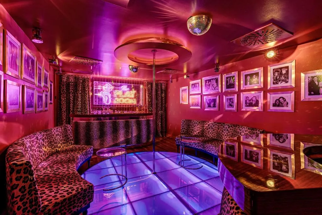 Sports and Entertainment, Romeos Ibiza, Ibiza