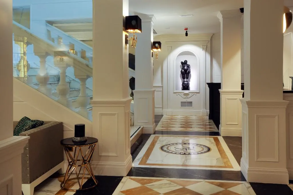Lobby, Barberini, Rome