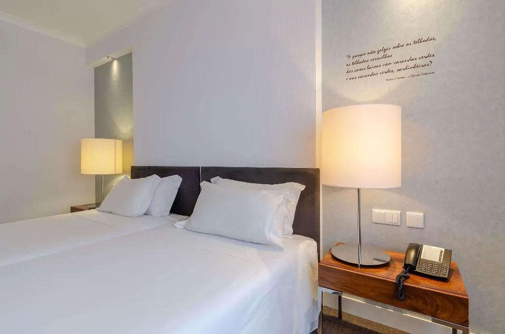 Room, Olissippo Saldanha, Lisbon