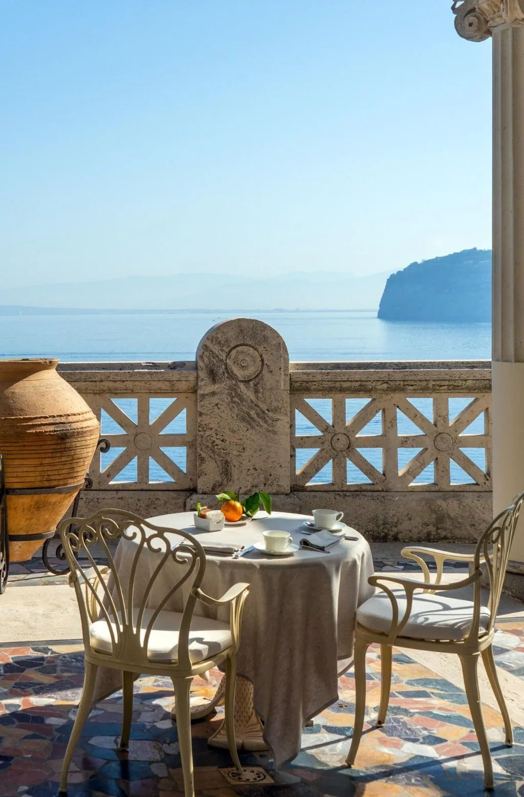 Restaurant, Bellevue Syrene, Naples