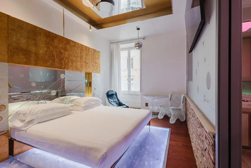 JUNIOR SUITE STANDARD Room, Hotel Trecento, Rome