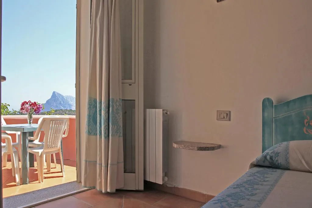 VILLA CAPACITY 6 Room, Lu Nibareddu Residence Hotel, Olbia