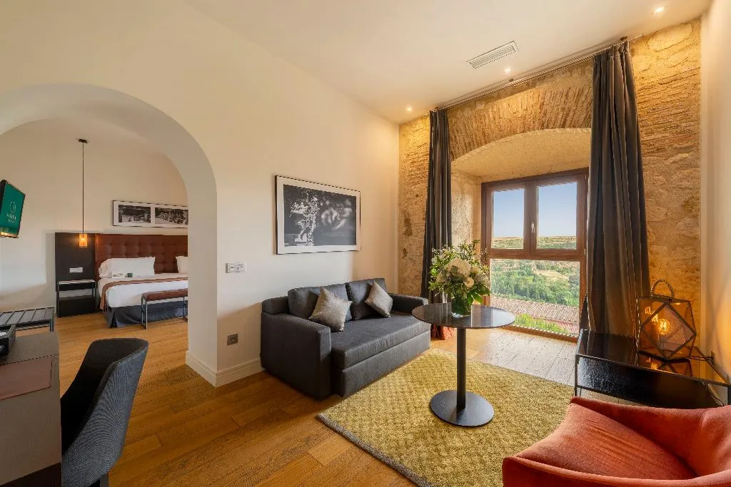 JUNIOR SUITE STANDARD Room, Áurea Convento Capuchinos by Eurostars Hotel, Madrid