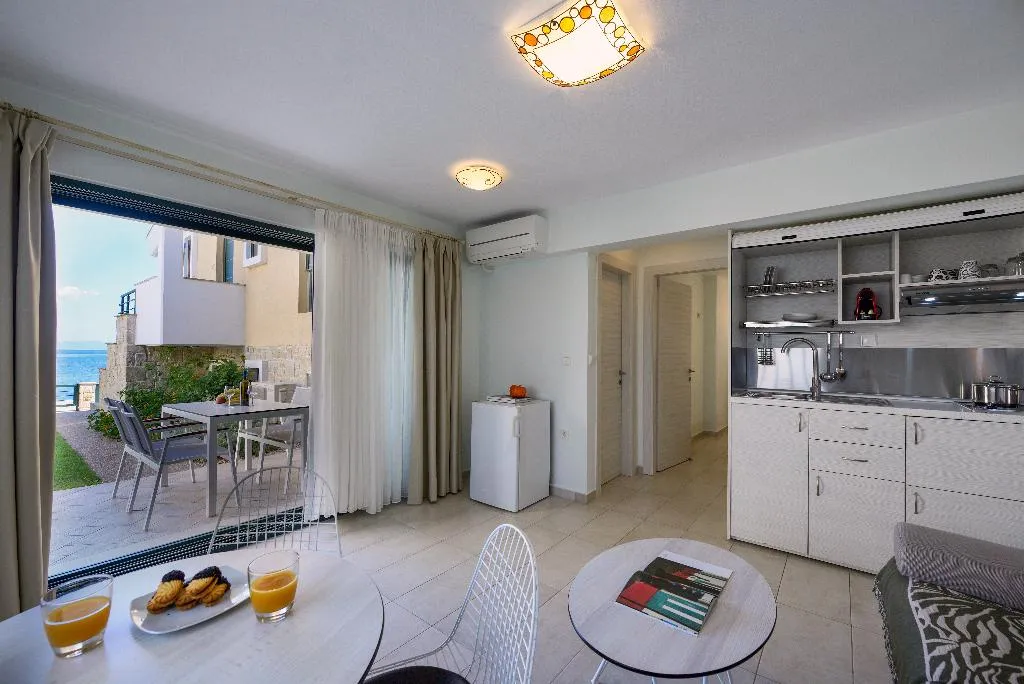 APARTMENT STANDARD Room, Elpiniki Luxury Apartments, Thessaloniki
