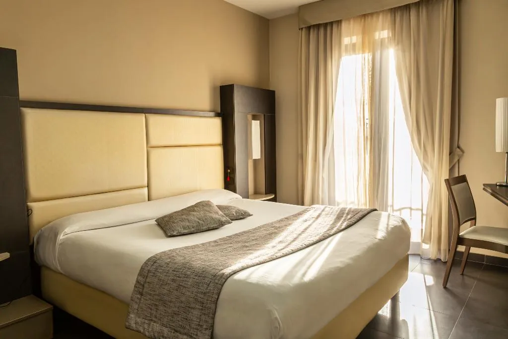 DOUBLE SINGLE USE STANDARD Room, Hotel Premiere, Naples