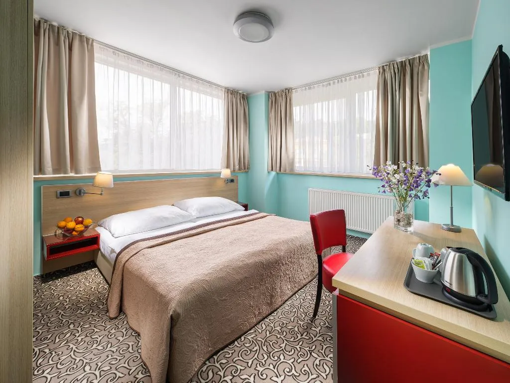 DOUBLE STANDARD Room, Michael Hotel Prague, Prague