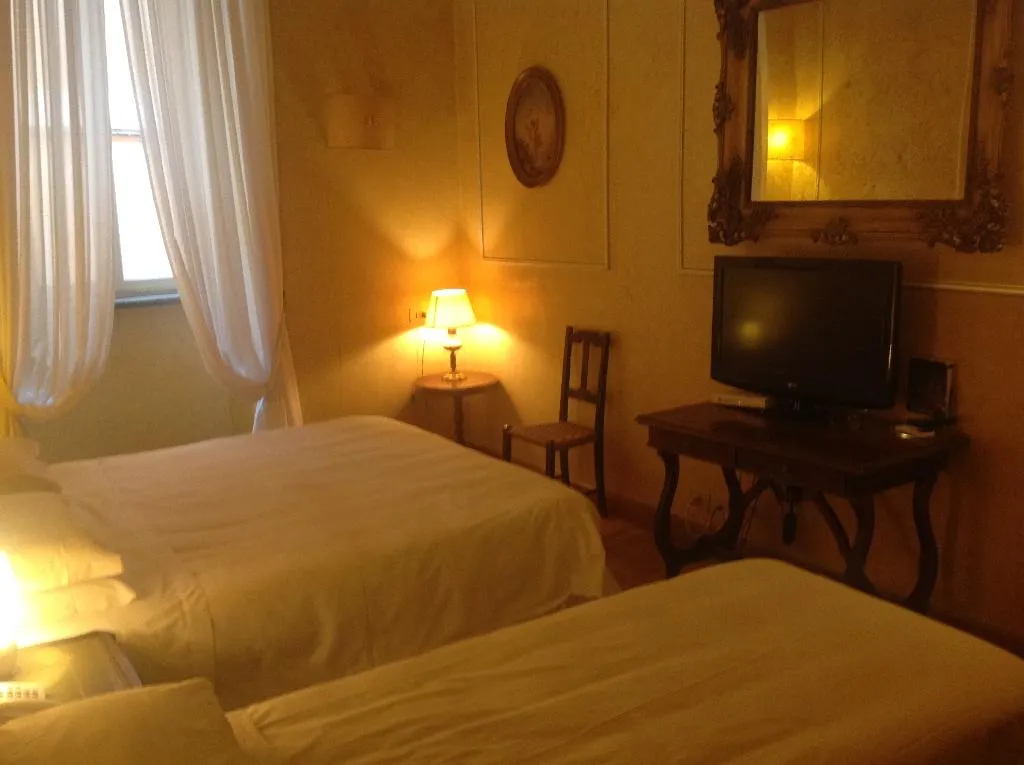 TRIPLE STANDARD Room, Hotel Fontana, Rome