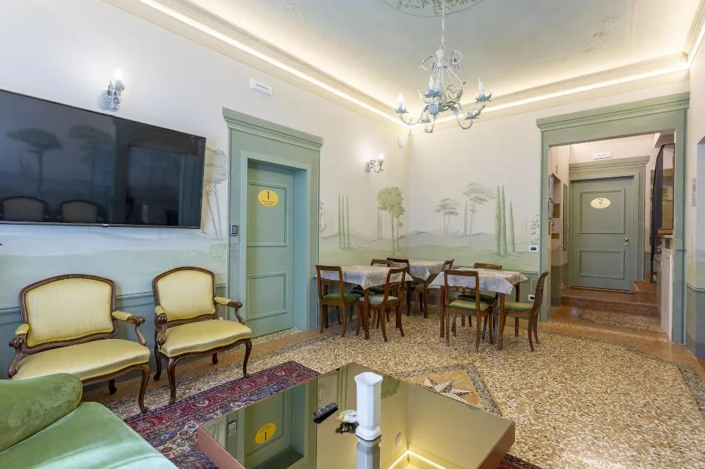 Bar, Villa Tortorelli, Florence