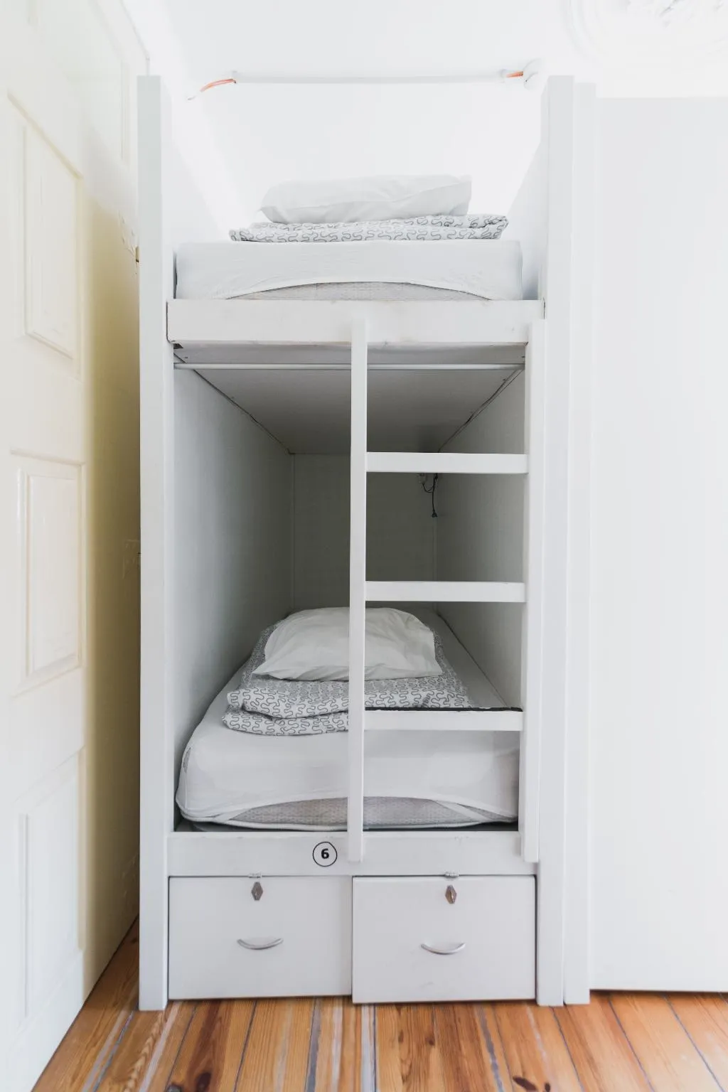 Bed in dormitory CAPACITY 8 WITH SHARED BATHROOM Room, WOT New Lisbon Social, Lisbon