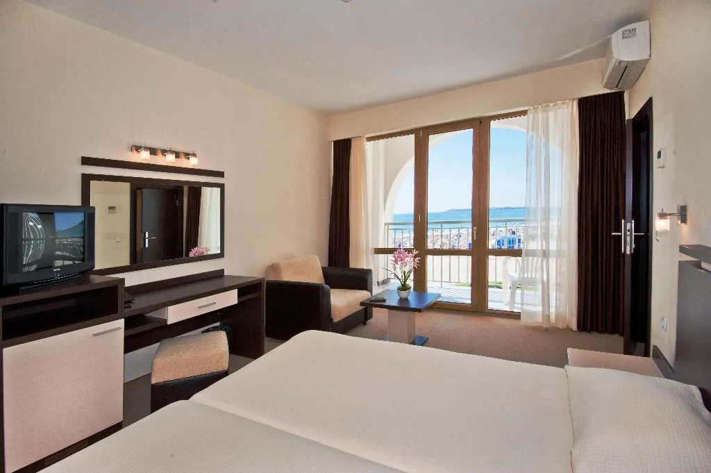 Room, Viand, Bourgas