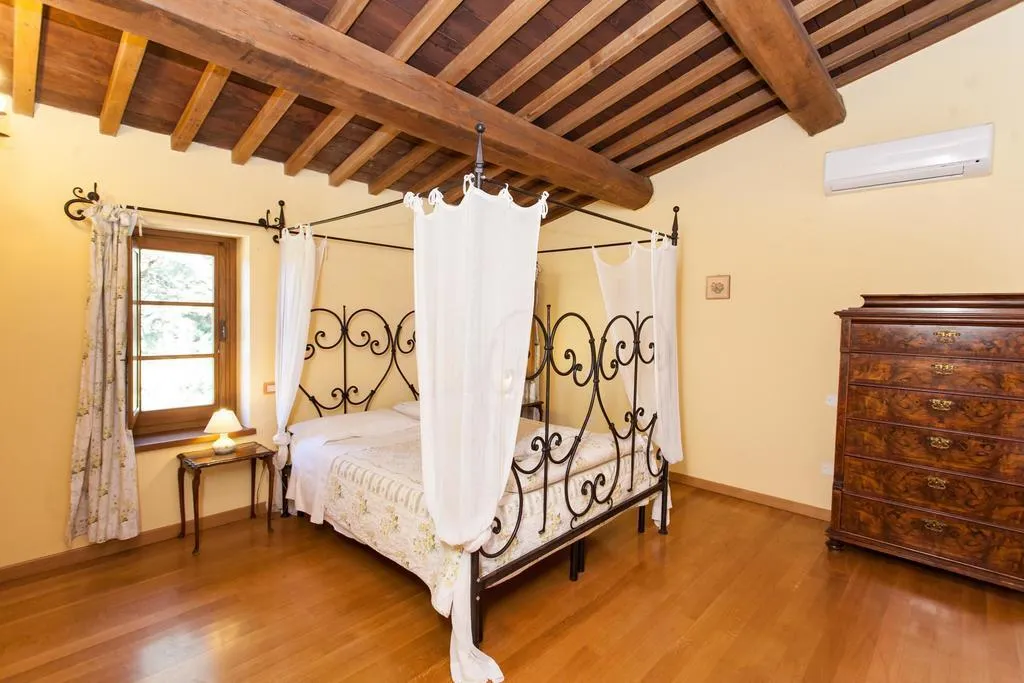 CHALET CAPACITY 2 TWO BEDROOMS Room, Podere Caldaruccio La Pineta, Perugia
