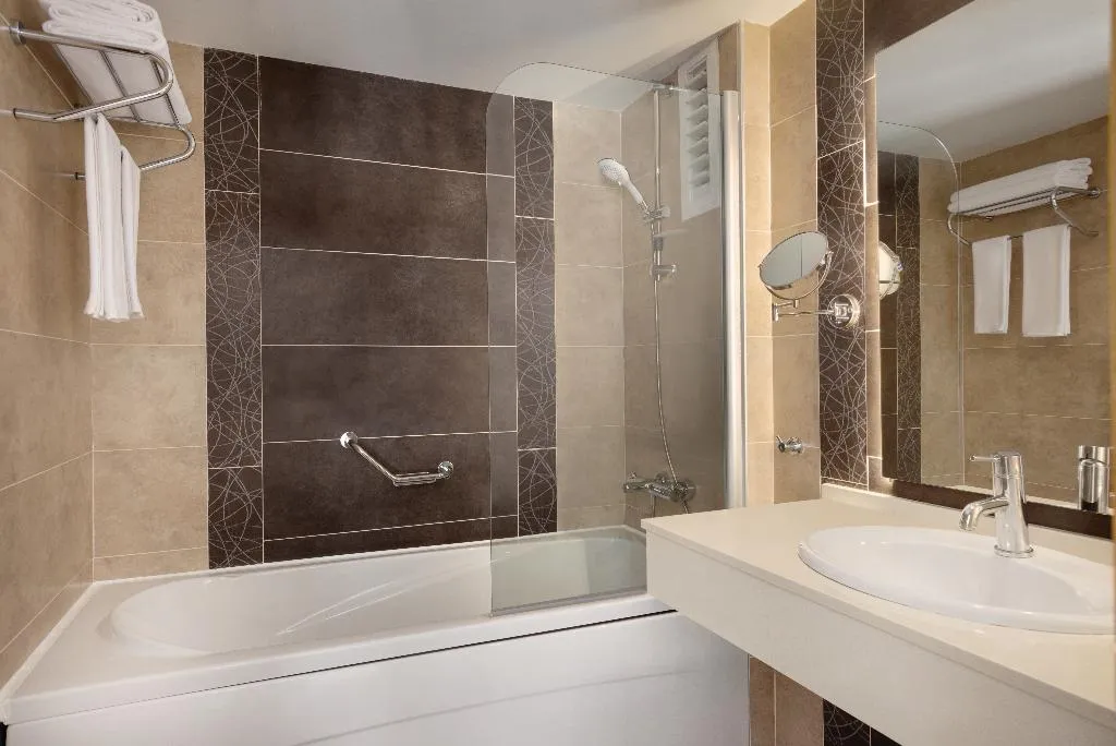 SUITE CAPACITY 4 Room, La Quinta by Wyndham Bodrum, Bodrum