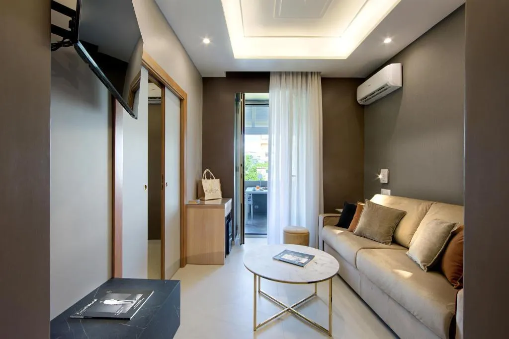 SUITE WITH JACUZZI Room, Montespina Park Hotel, Naples