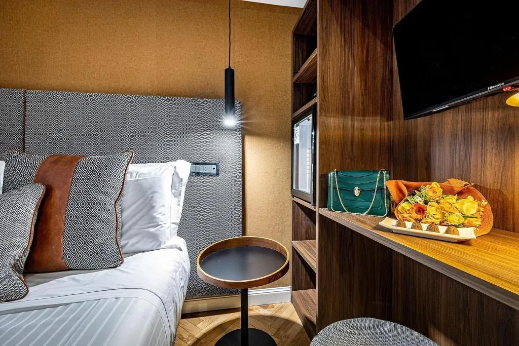DOUBLE CLASSIC WITH VIEWS Room, Duomo Firenze, Florence