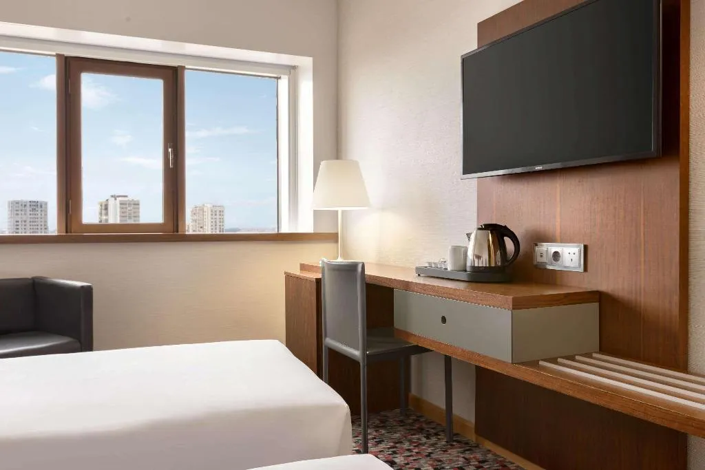 Double or Twin CITY VIEW Room, Ramada by Wyndham Lisbon, Lisbon