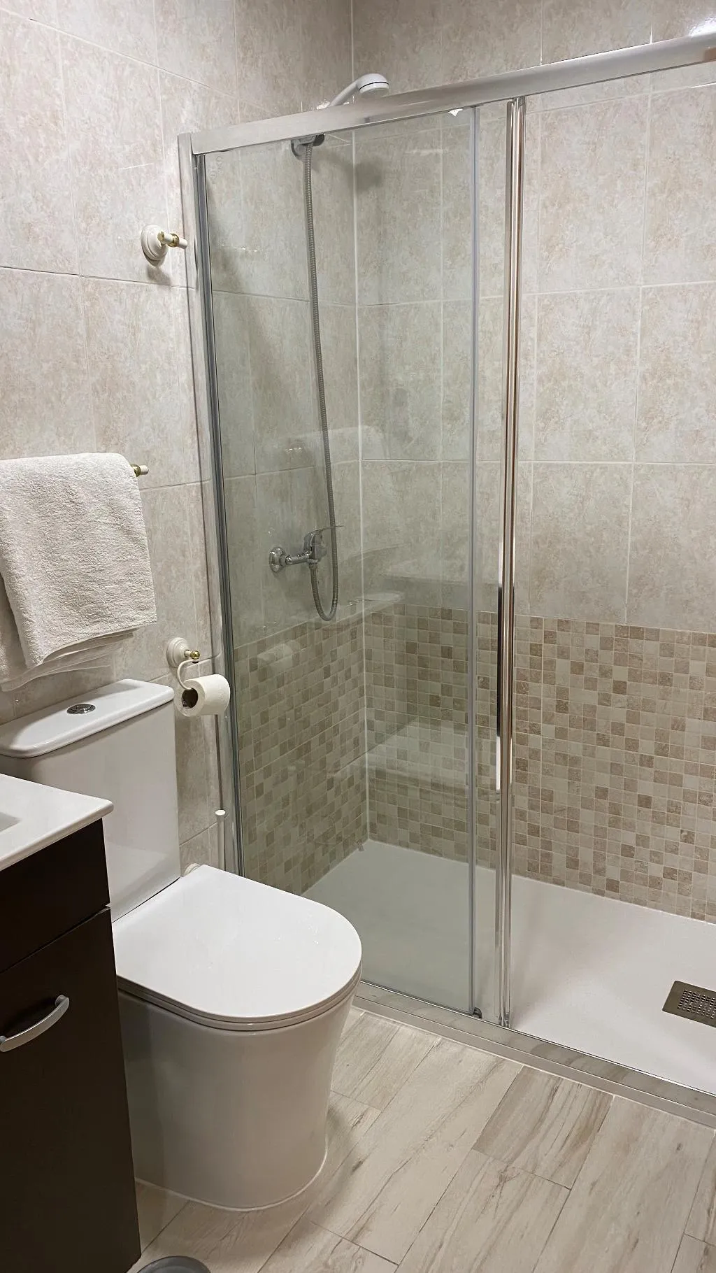 TRIPLE STANDARD Room, Cuatro Caños, Madrid